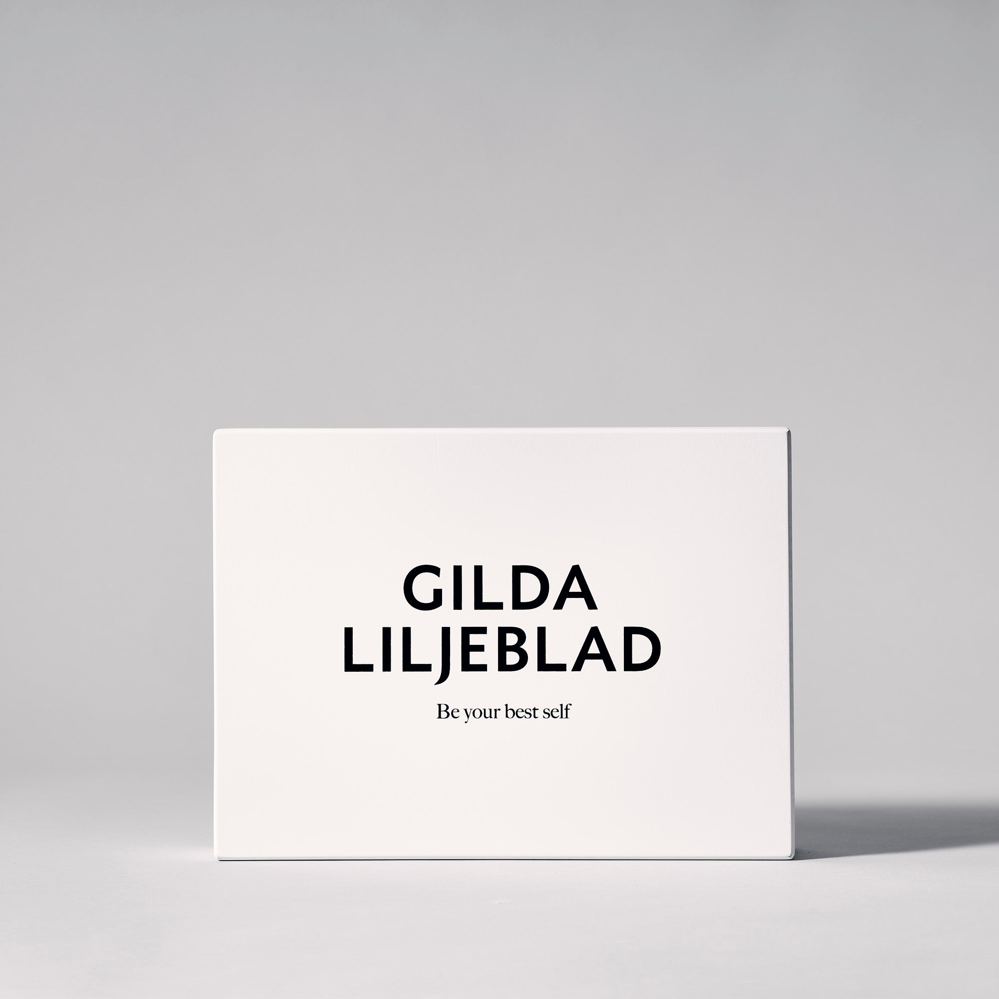 Logoblock Gilda Liljeblad, vit (24x5x18 cm)