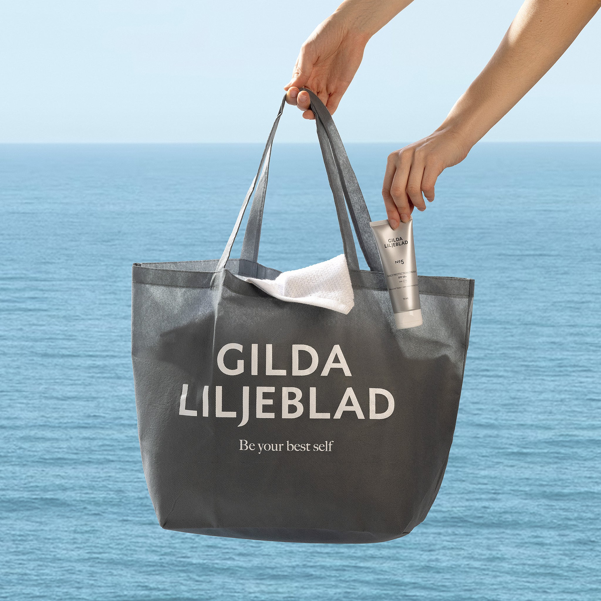 Väska non woven Gilda Liljeblad